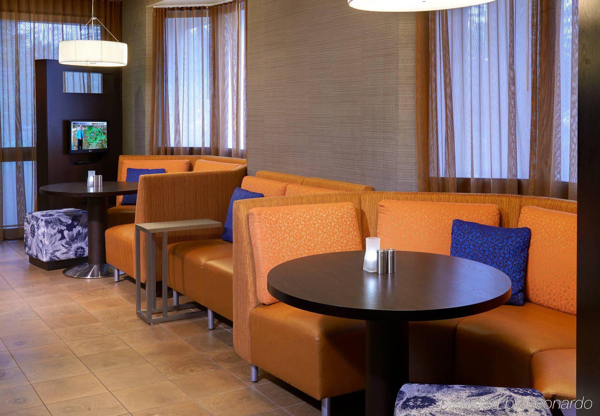 Best Western Plus Elgin - Chicago West Dundee Exterior photo