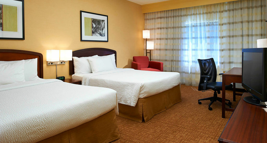 Best Western Plus Elgin - Chicago West Dundee Exterior photo